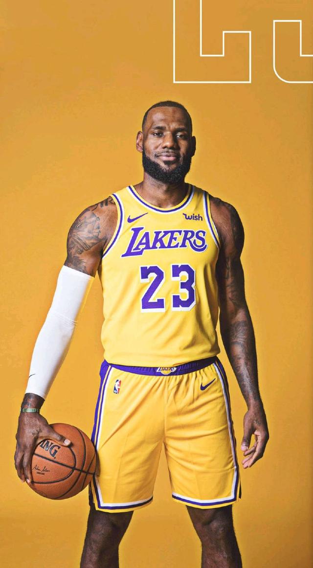 手感爆棚！新疆外援纳托尔半场7中6贡献15分（手感火热！新疆外援纳托尔半场7投6中砍下15分）