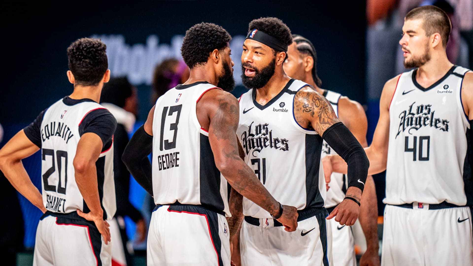 太阳报：英超想本赛季引入裁判摄像头，联盟将要求俱乐部同意（太阳报：英超计划本季启用裁判摄像头，需经各俱乐部批准）