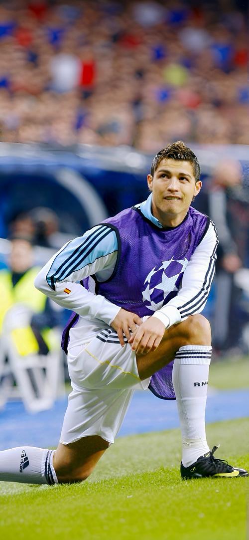 米兰预备队4胜6平4负积18分暂列意甲第13位（米兰预备队积18分暂居意甲第13位，战绩4胜6平4负）