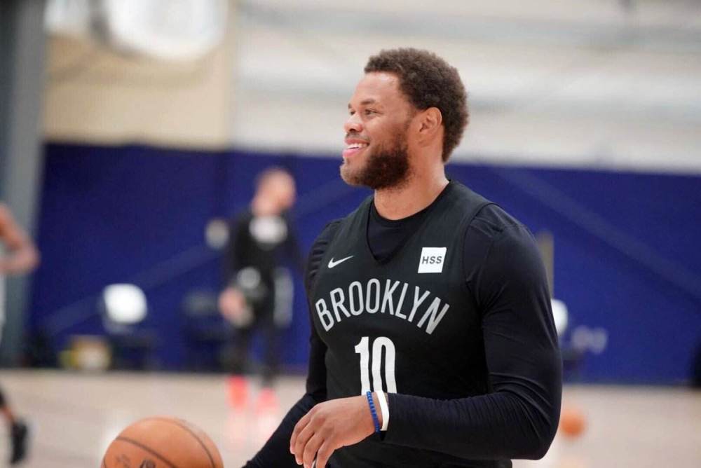 出战4场完成3场零封+两度扑点，迈尼昂当选米兰11月最佳球员（4场比赛3次零封并两度扑出点球，迈尼昂荣膺米兰11月最佳球员）