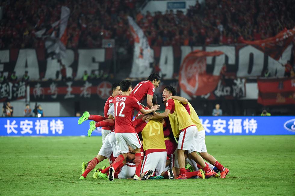 摩纳哥球迷因对球队不满而集体沉默，加拉塔萨雷反享受欢呼