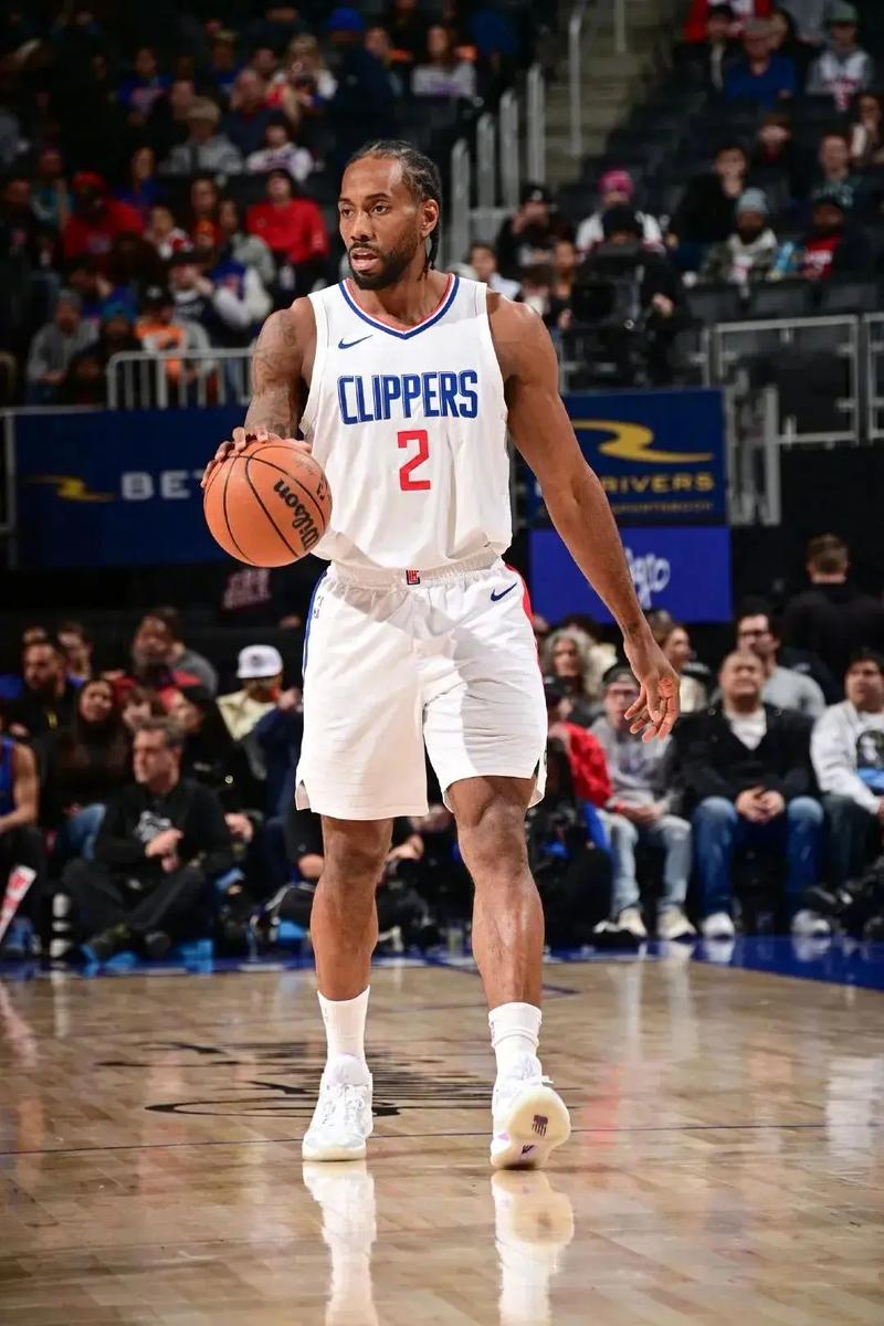 教练赛后落泪太真实（教练赛后泪洒赛场，真情流露）