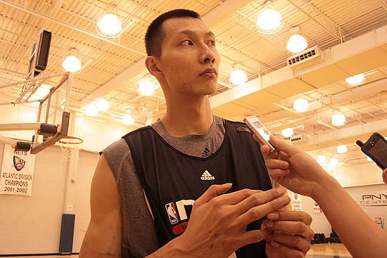 诺伊尔：补时进2球让大家松一口气，是否续约明年3月再考虑（诺伊尔：补时阶段连入两球才松了口气，续约要到明年3月再议）